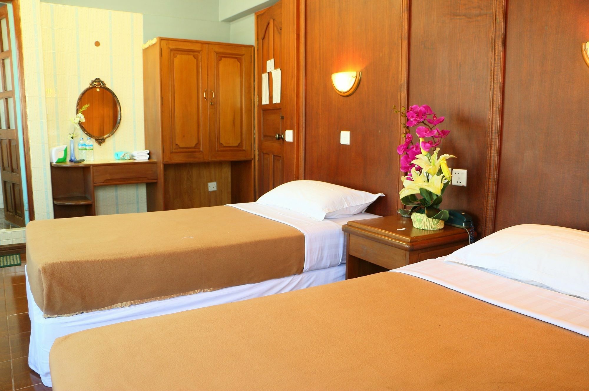 Royal City Hotel Mandalaj Kültér fotó
