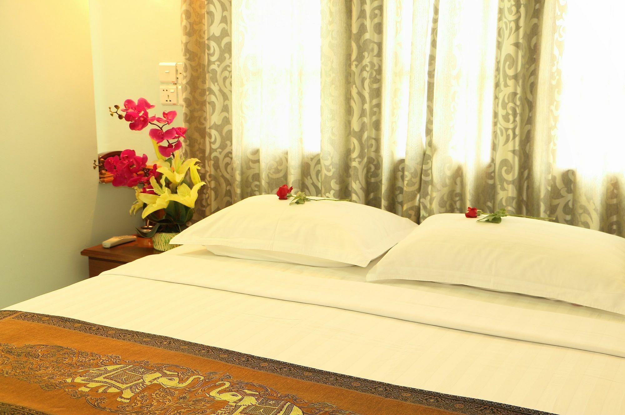 Royal City Hotel Mandalaj Kültér fotó